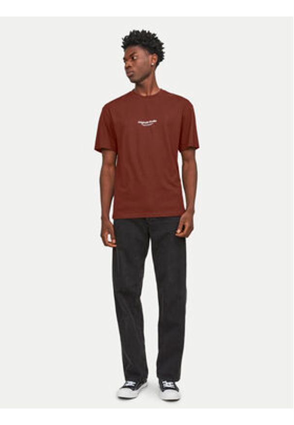 Jack & Jones T-Shirt Vesterbro 12240121 Brązowy Relaxed Fit. Kolor: brązowy. Materiał: bawełna