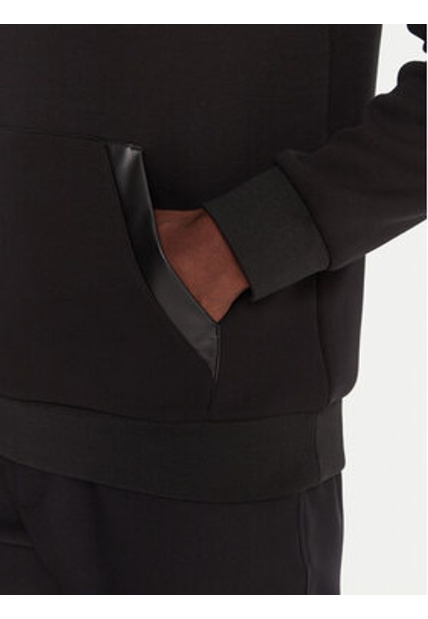 Karl Lagerfeld - KARL LAGERFELD Bluza 705039 554907 Czarny Regular Fit. Typ kołnierza: dekolt w karo. Kolor: czarny. Materiał: bawełna