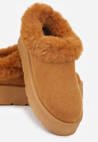 Born2be - Brązowe Śniegowce na Grubej Podeszwie z Niską Cholewką i Futerkiem Sewone. Okazja: na co dzień. Wysokość cholewki: przed kostkę. Kolor: brązowy. Materiał: futro. Szerokość cholewki: normalna. Styl: klasyczny, casual, elegancki #6