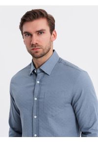 Ombre Clothing - Męska koszula SLIM FIT z ozdobnej tkaniny z kieszonką – niebieska V1 - Rozmiar: L. Okazja: do pracy. Typ kołnierza: kołnierzyk klasyczny. Kolor: niebieski. Materiał: tkanina. Wzór: haft, ze splotem. Styl: klasyczny, elegancki