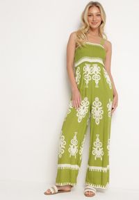 Born2be - Zielony Kombinezon z Wiskozy na Ramiączkach z Marszczoną Górą i Długimi Nogawkami Teseria. Okazja: na co dzień. Kolor: zielony. Materiał: wiskoza. Długość rękawa: na ramiączkach. Długość: długie. Styl: klasyczny, casual, elegancki #1