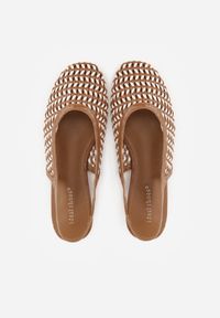 Born2be - Brązowe Sandały z Odkrytą Piętą i Plecioną Cholewką Elledra. Okazja: na co dzień. Kolor: brązowy. Materiał: jeans. Styl: casual, elegancki, boho #5