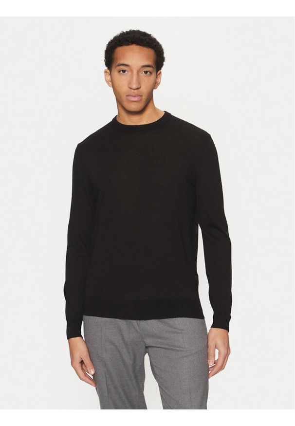 Guess Sweter 170947 Czarny Classic Fit. Kolor: czarny. Materiał: wełna