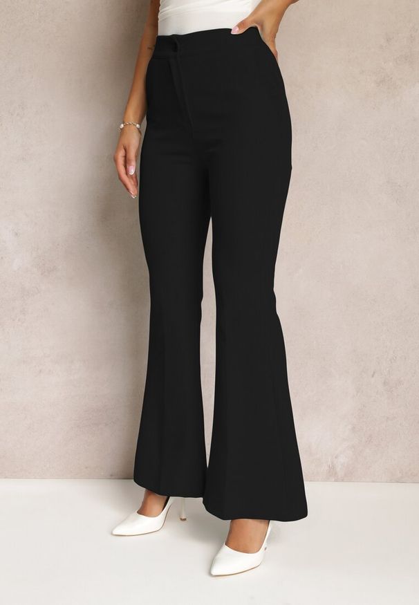 Renee - Czarne Spodnie Dzwony z Wysokim Stanem Eudota. Stan: podwyższony. Kolor: czarny