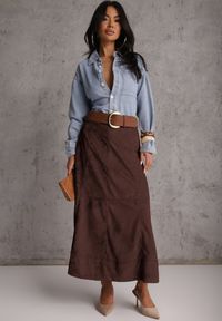 Renee - Brązowa Gładka Spódnica z Imitacji Zamszu o Rozkloszowanym Kroju Nettia. Kolor: brązowy. Materiał: zamsz. Wzór: gładki #1