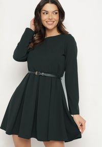 Born2be - Ciemnozielona Elegancka Sukienka o Rozkloszowanym Kroju Temitonia. Kolor: zielony. Długość rękawa: długi rękaw. Styl: elegancki #3