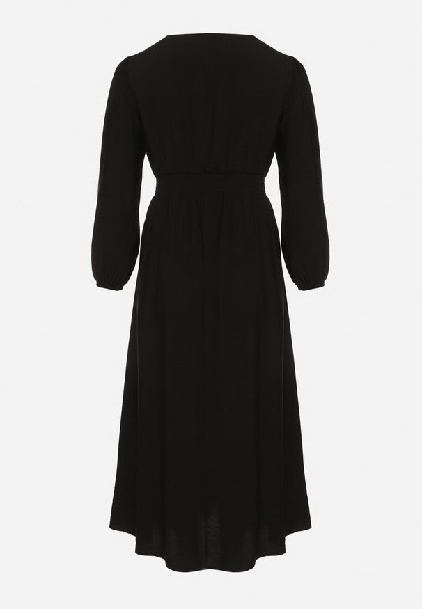 Born2be - Czarna Rozkloszowana Sukienka z Marszczeniem i Gumką w Pasie Fedorna. Okazja: na co dzień. Kolekcja: plus size. Kolor: czarny. Typ sukienki: dla puszystych. Styl: casual, elegancki