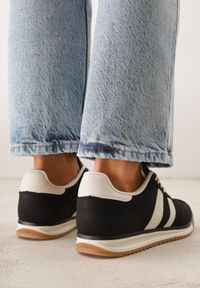 Born2be - Czarne Sneakersy z Dwoma Paskami Evilirea. Okazja: na co dzień. Zapięcie: pasek. Kolor: czarny. Materiał: dresówka #3