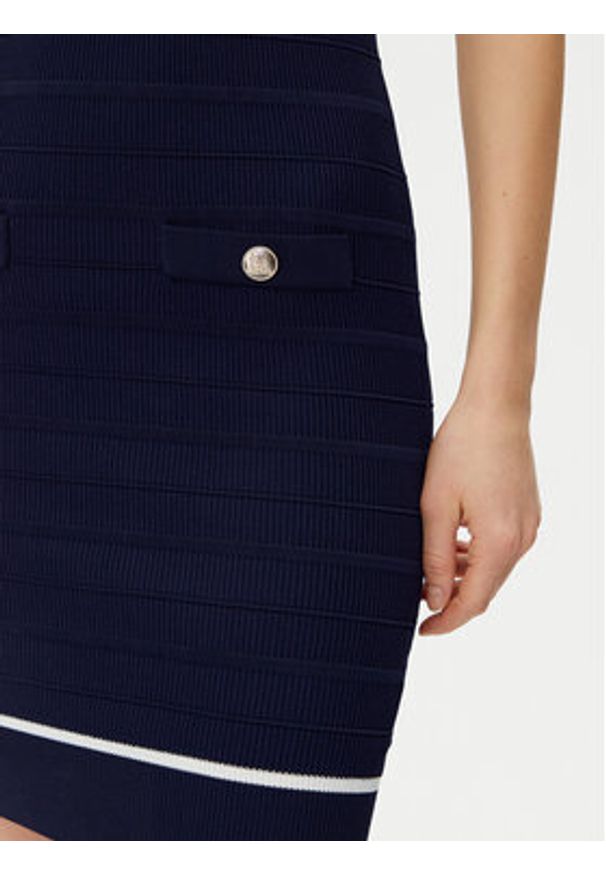 Guess Sukienka codzienna 5RGK99 5640Z Granatowy Regular Fit. Okazja: na co dzień. Kolor: niebieski. Materiał: wiskoza. Typ sukienki: proste. Styl: casual