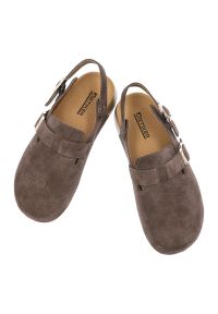 Sandały damskie Artiker, cholewka ze skóry naturalnej zamszowej wsuwany fason z paskiem wokół pięty, brązowe, 58C0331. Zapięcie: pasek. Kolor: brązowy. Materiał: skóra, zamsz #3