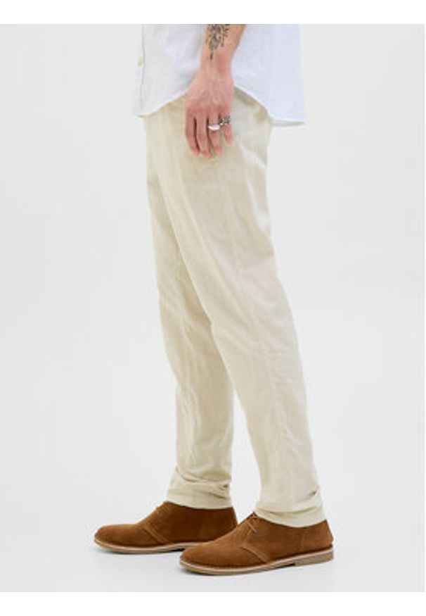 Jack & Jones Chinosy Stace 12248604 Écru Tapered Fit. Kolor: kremowy. Materiał: bawełna