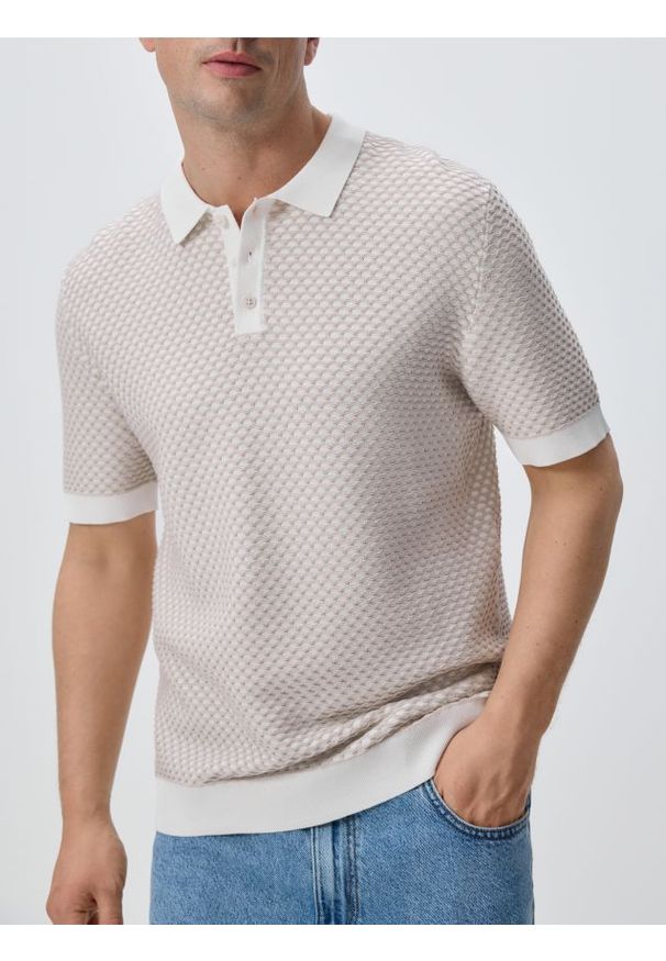 Reserved - Bawełniany sweter polo - beżowy. Typ kołnierza: polo. Kolor: beżowy. Materiał: bawełna