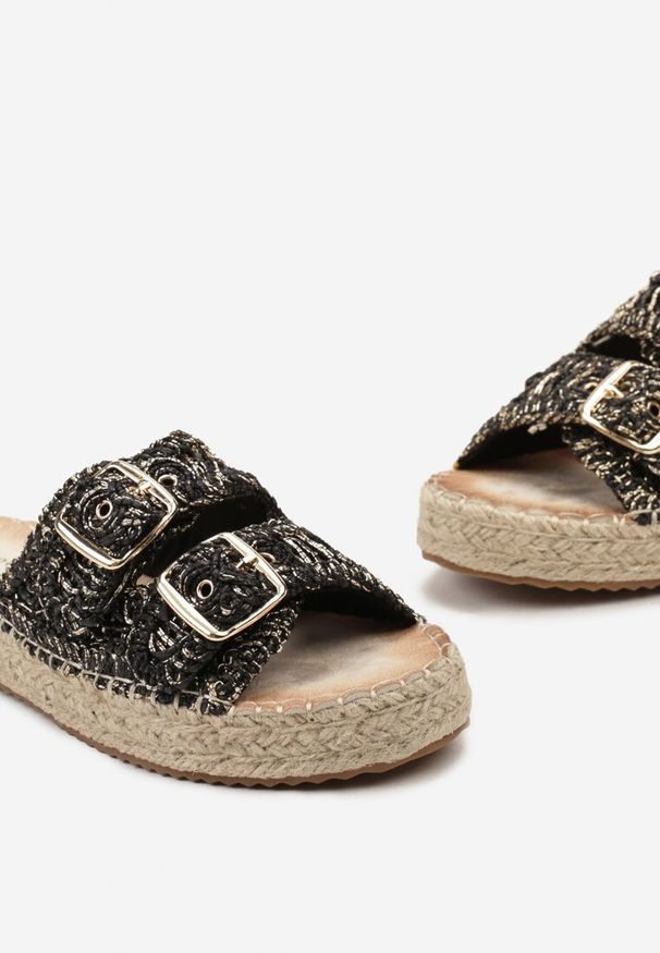 Born2be - Czarne Klapki na Plecionej Podeszwie z Metalicznymi Nitkami Sellavia. Kolor: czarny. Sezon: lato. Styl: elegancki