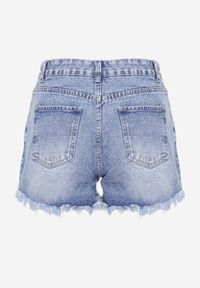 Renee - Niebieskie Jeansowe Szorty z Bawełny Poszarpane z Wystającymi Kieszeniami Lendia. Okazja: na co dzień. Kolor: niebieski. Materiał: bawełna, jeans. Długość: krótkie. Sezon: lato. Styl: klasyczny, casual #4