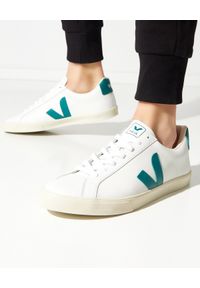 Veja - VEJA - Białe sneakersy ze skóry Esplar. Zapięcie: sznurówki. Kolor: biały. Materiał: materiał, guma. Szerokość cholewki: normalna
