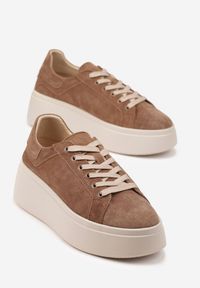 Renee - Brązowe Sneakersy z Naturalnego Zamszu na Platformie Nalirette. Okazja: na co dzień. Kolor: brązowy. Materiał: zamsz. Obcas: na platformie #5