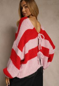 Renee - Czerwony Oversizowy Kardigan w Paski z Wiązaniem z Domieszką Wełny i Wiskozy Retile. Kolor: czerwony. Materiał: wełna, wiskoza. Wzór: paski