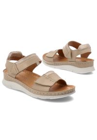 Beżowe Sandały Armodo Wygodne Obuwie Damskie. Okazja: na co dzień, na spacer. Zapięcie: rzepy. Kolor: beżowy. Materiał: skóra. Sezon: lato. Styl: casual, elegancki #5