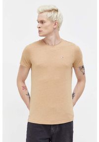 Tommy Jeans t-shirt męski kolor beżowy melanżowy. Kolor: beżowy. Materiał: bawełna, dzianina. Wzór: melanż. Styl: klasyczny #5