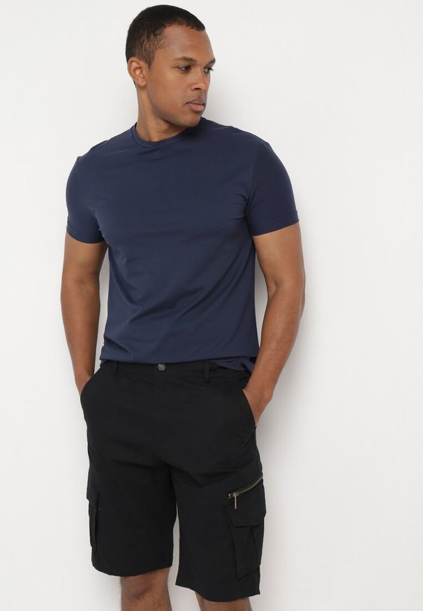 Born2be - Czarne Bawełniane Szorty z Szerokimi Kieszeniami Cargo Diphea. Okazja: na co dzień. Kolor: czarny. Materiał: bawełna. Sezon: lato. Styl: casual