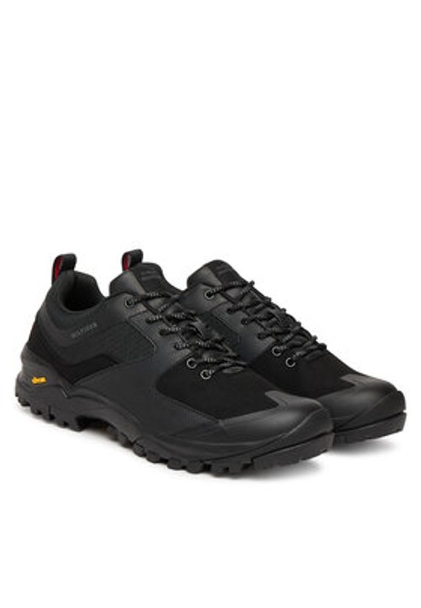 TOMMY HILFIGER - Tommy Hilfiger Sneakersy Vibram Low Runner Tech FM0FM05657 Czarny. Kolor: czarny. Materiał: materiał