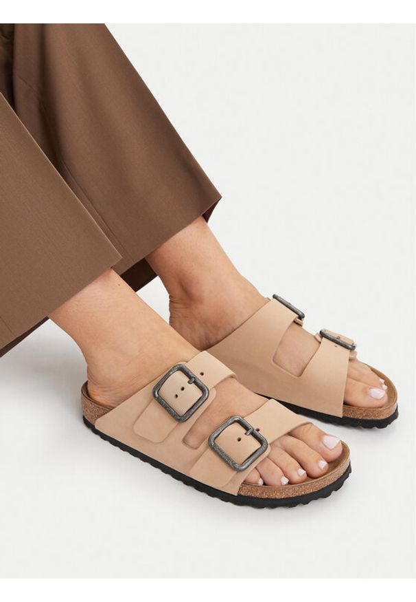 Birkenstock Klapki Arizona Wire Buckle 1031579 Beżowy. Kolor: beżowy. Materiał: skóra, nubuk