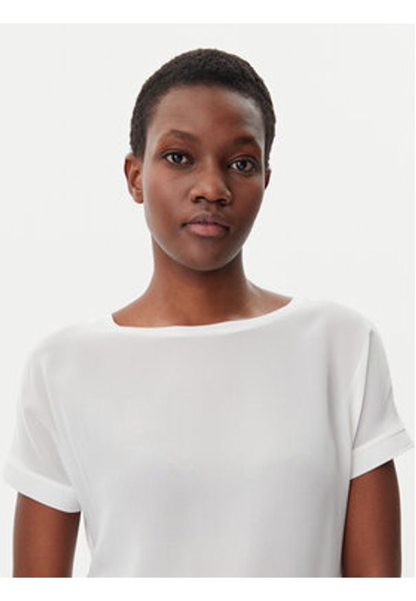 MAX&Co. T-Shirt Eiffel1 2518941034200 Écru Regular Fit. Kolor: kremowy. Materiał: jedwab