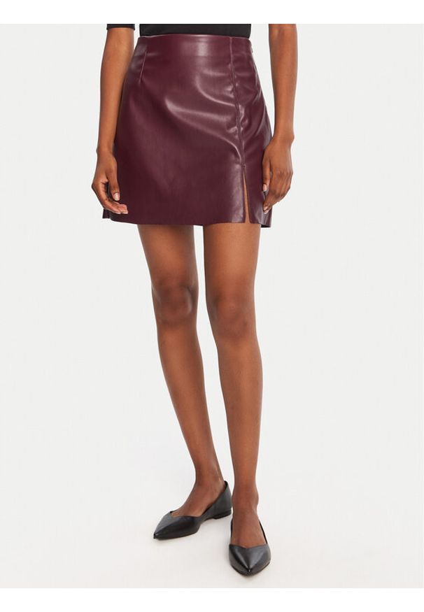 Vero Moda Spódnica z imitacji skóry Nelly 10322469 Fioletowy Regular Fit. Kolor: fioletowy. Materiał: skóra