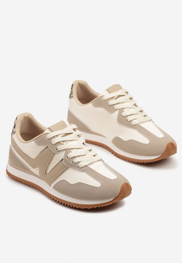 Renee - Beżowe Sneakersy z Geometrycznym Wzorem i Metaliczną Wstawką Zolio. Okazja: na co dzień. Zapięcie: sznurówki. Kolor: beżowy. Materiał: jeans. Wzór: geometria