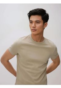 Reserved - T-shirt slim fit - beżowy. Kolor: beżowy. Materiał: bawełna, dzianina
