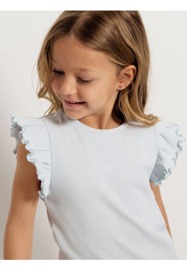 Reserved - Bluzka z falbankami - jasnoniebieski. Typ kołnierza: kołnierz z falbankami. Kolor: niebieski. Materiał: bawełna