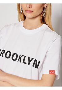 Victoria Victoria Beckham T-Shirt Brooklyn 2221JTS002511A Biały Regular Fit. Kolor: biały. Materiał: bawełna