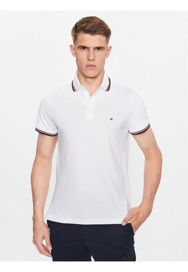 TOMMY HILFIGER - Tommy Hilfiger Polo 1985 MW0MW30750 Biały Slim Fit. Typ kołnierza: polo. Kolor: biały. Materiał: bawełna