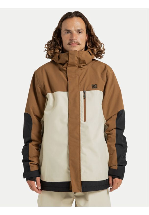 DC Shoes Kurtka narciarska Defiant ADYTJ03089 Brązowy Regular Fit. Kolor: brązowy. Materiał: syntetyk. Sport: narciarstwo