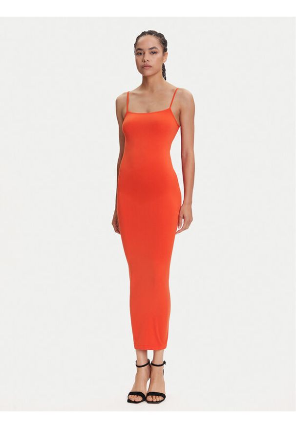 Wolford Sukienka codzienna Strap Fatal 57185 Czerwony Slim Fit. Okazja: na co dzień. Kolor: czerwony. Materiał: syntetyk. Typ sukienki: proste. Styl: casual