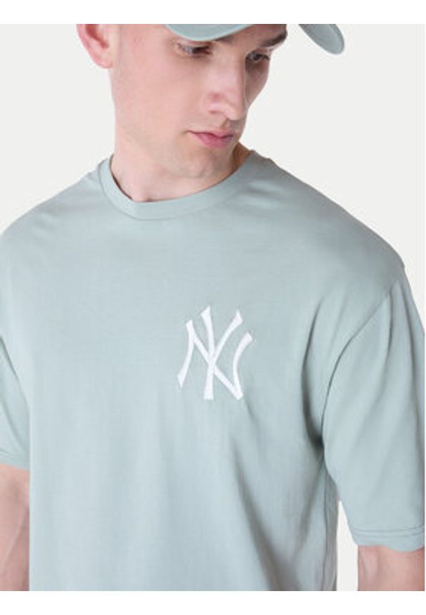 New Era T-Shirt New York Yankees MLB League Essential Pastel 60596180 Zielony Regular Fit. Kolor: zielony. Materiał: bawełna