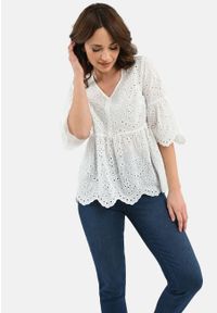 Volcano - Ażurowa bluzka C-ZELDA. Typ kołnierza: dekolt w serek. Kolor: biały. Materiał: bawełna, materiał, włókno, jeans, skóra. Wzór: ażurowy. Sezon: lato. Styl: boho #1