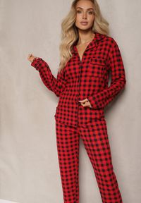 Renee - Czerwony Komplet Piżamowy z Bawełny Spodnie z Gumką w Pasie Góra z Kieszonką na Guziki Ivalassa. Kolekcja: plus size. Kolor: czerwony. Materiał: bawełna. Długość: długie #3
