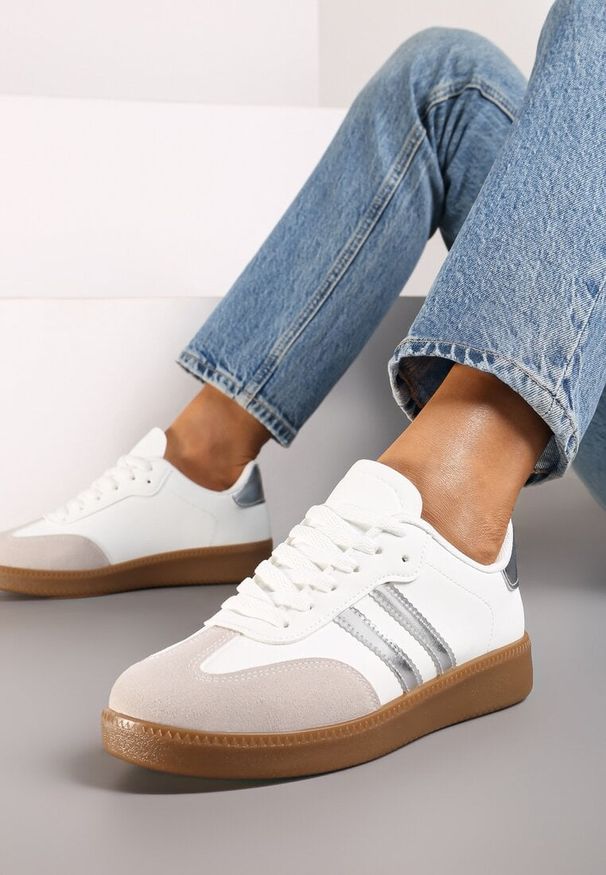 Born2be - Srebrne Płaskie Sneakersy z Paskami Ardama. Nosek buta: okrągły. Zapięcie: pasek. Kolor: biały. Obcas: na obcasie. Wysokość obcasa: niski