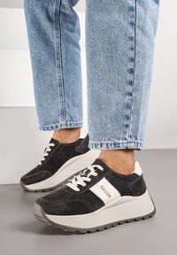 Renee - Brązowe Sneakersy z Naturalnego Zamszu ze Skórzaną Wkładką Latisella. Okazja: na co dzień, na spacer. Kolor: brązowy. Materiał: zamsz, skóra. Sport: turystyka piesza #3
