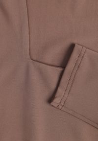 Renee - Brązowa Bluzka z Elastycznego Materiału o Kwadratowym Dekolcie z Wiskozą Nemosa. Typ kołnierza: dekolt kwadratowy. Kolor: brązowy. Materiał: wiskoza, materiał. Długość rękawa: długi rękaw. Długość: długie #5