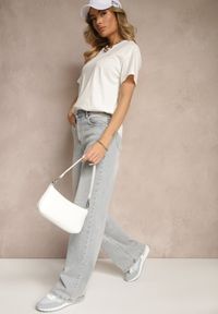Renee - Biały T-shirt z Dłuższym Tyłem Zdobiony Haftem Ninilla. Okazja: na co dzień. Kolor: biały. Materiał: skóra. Długość: długie. Wzór: aplikacja, haft. Sezon: lato, wiosna. Styl: elegancki, casual #4