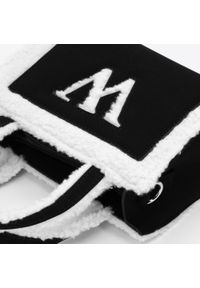 Wittchen - Minikuferek ze sztucznym futerkiem czarno-biały. Kolor: biały, wielokolorowy, czarny. Wzór: haft. Dodatki: z haftem. Materiał: skórzane. Rodzaj torebki: na ramię #5