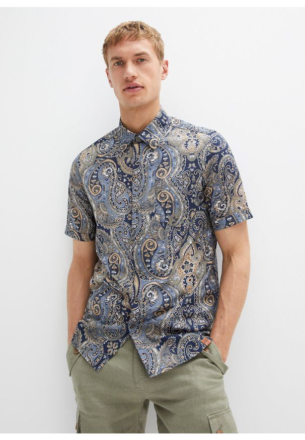 bonprix - Koszula z krótkim rękawem z lekkiego letniego materiału. Kolor: niebieski. Materiał: materiał. Długość rękawa: krótki rękaw. Długość: krótkie. Wzór: paisley. Sezon: lato