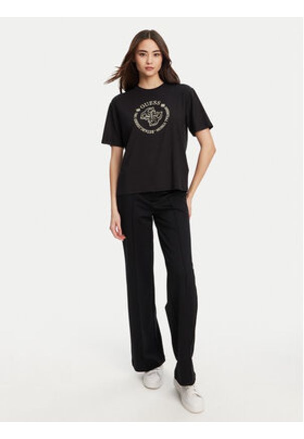 Guess T-Shirt V5YI05 KCOA2 Czarny Regular Fit. Kolor: czarny. Materiał: wiskoza