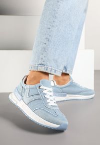 Renee - Jasnoniebieskie Sneakersy na Grubej Podeszwie Zdobione Przetarciami Ninilitia. Okazja: na co dzień, na spacer. Kolor: niebieski. Materiał: jeans. Wzór: aplikacja. Sport: turystyka piesza