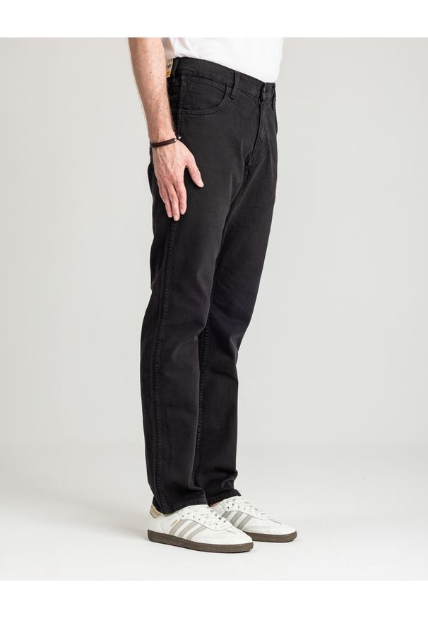 Wrangler - MESKIE SPODNIE WRANGLER GREENSBORO BLACK RINSE 112362309. Okazja: na co dzień. Sezon: lato. Styl: casual, klasyczny
