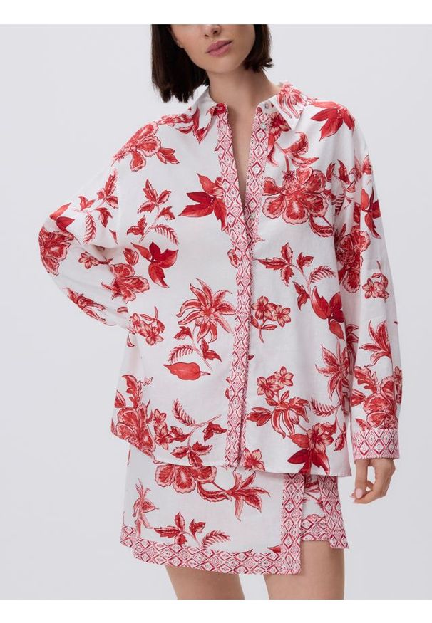 Reserved - Wzorzysta koszula - czerwony. Kolor: czerwony. Materiał: len, wiskoza, tkanina