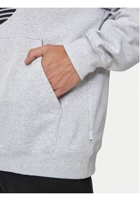 Adidas - adidas Bluza Flames Logo IS2947 Szary Regular Fit. Kolor: szary. Materiał: bawełna #4