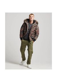 Kurtka z kapturem Superdry Everest. Typ kołnierza: kaptur. Kolor: brązowy. Materiał: puch #2